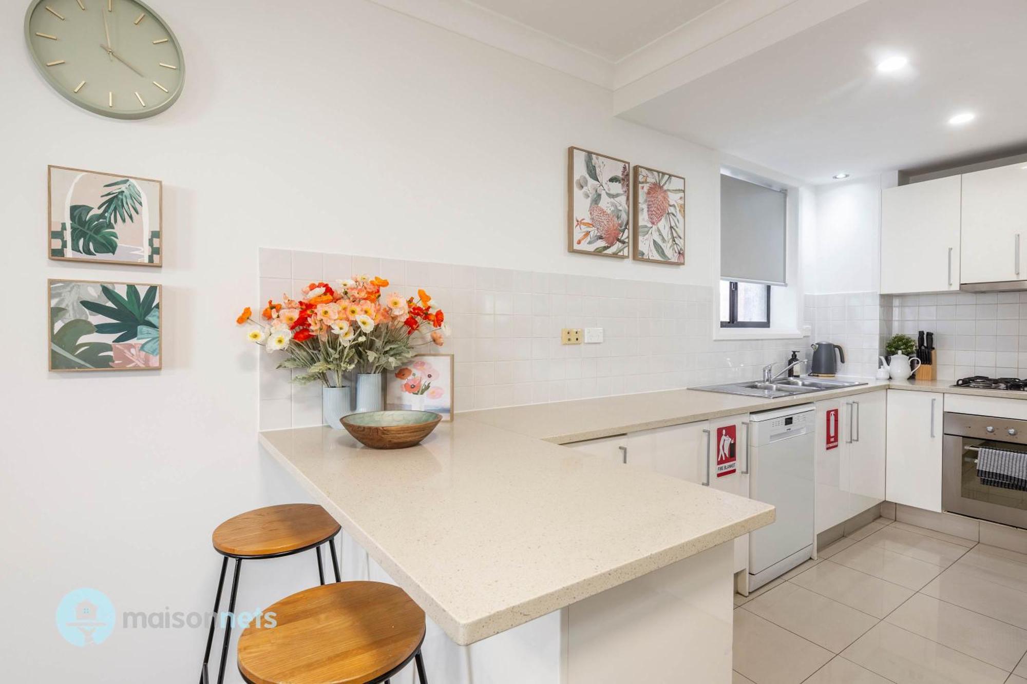 Apartment 2 Bedroom 2 Bathroom With Balcony And Parking