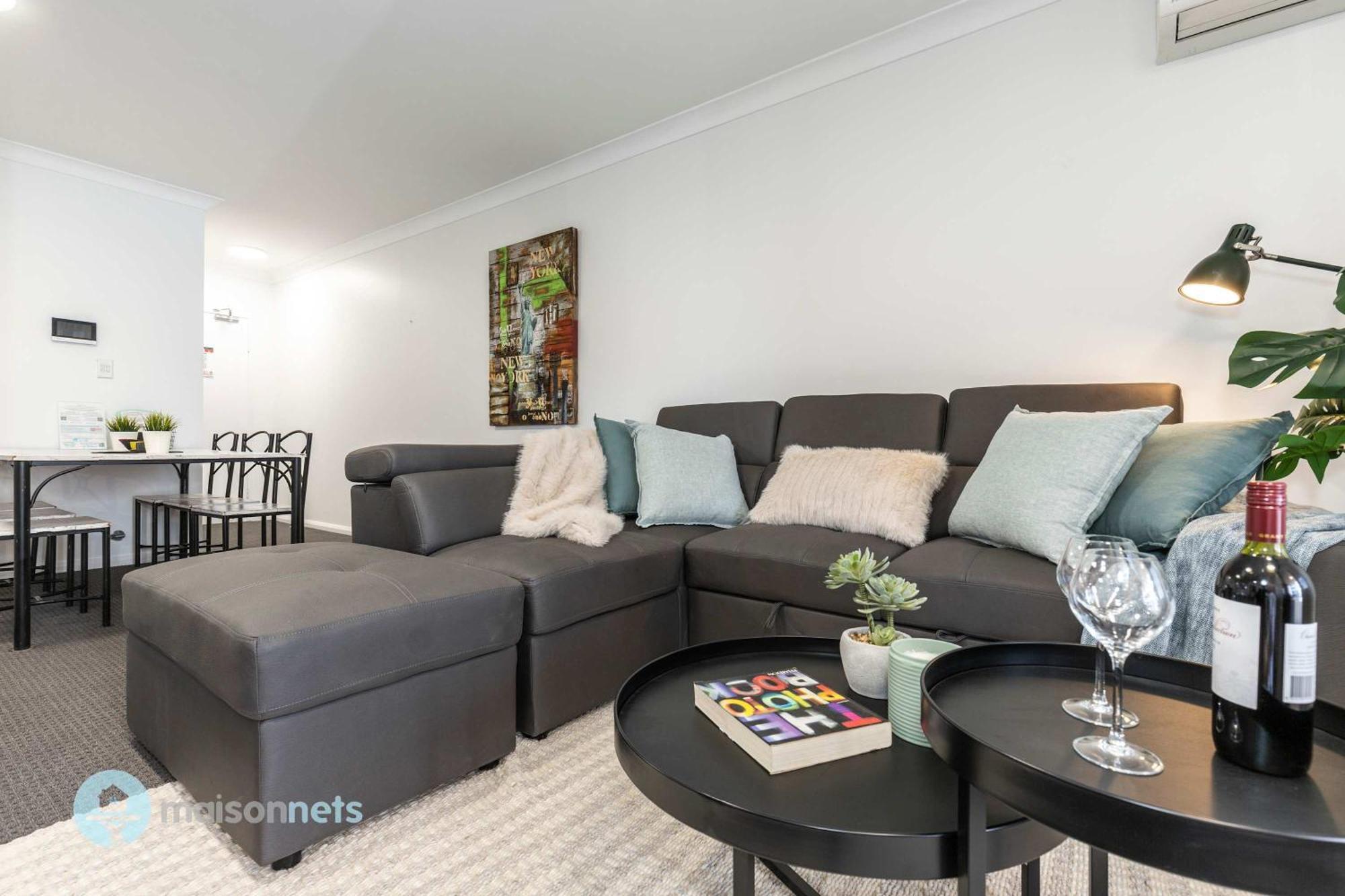 Apartment 2 Bedroom 2 Bathroom With Balcony And Parking Sydney