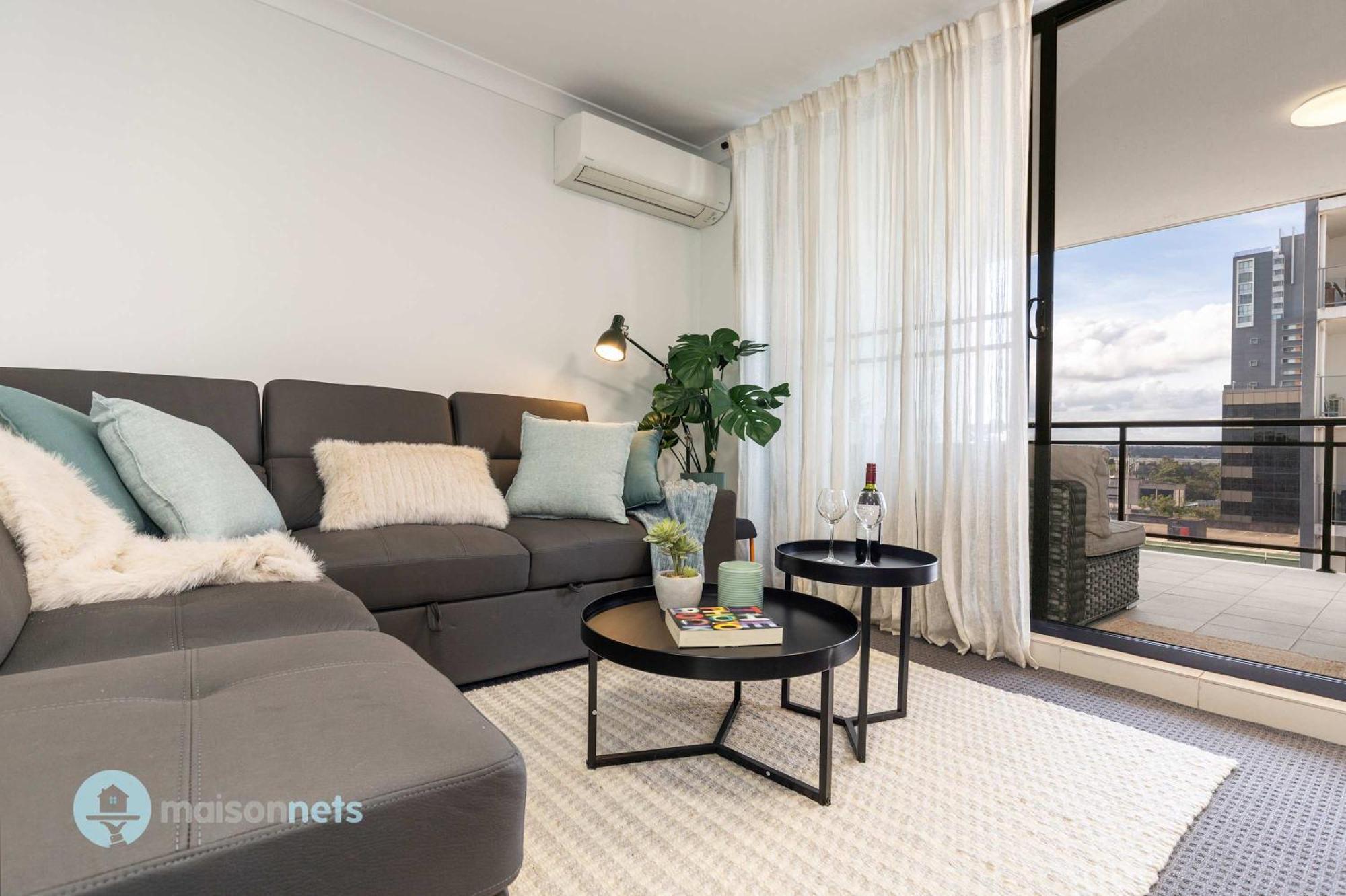 Apartment 2 Bedroom 2 Bathroom With Balcony And Parking *